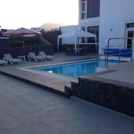 Sleeps 6 Pool Wifi