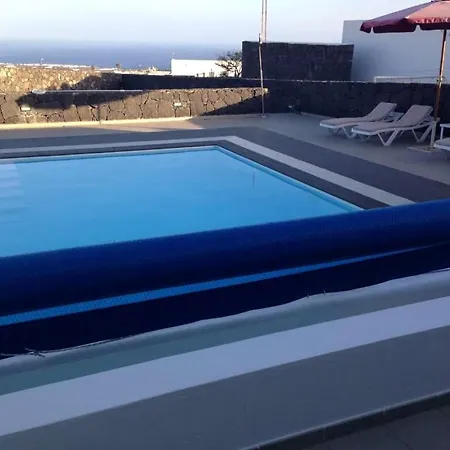 וילה Sleeps 6 Pool Wifi *