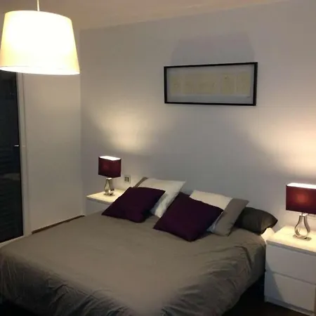וילה Sleeps 6 Pool Wifi Mácher