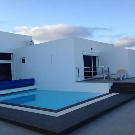 Sleeps 6 Pool Wifi וילה Mácher