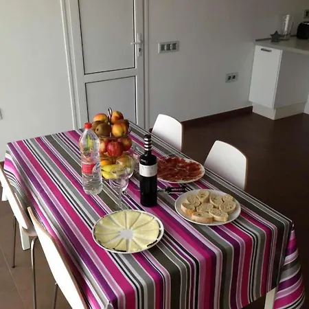 Sleeps 6 Pool Wifi וילה