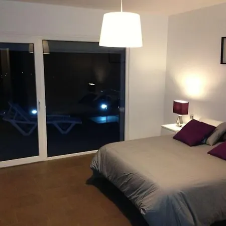 Sleeps 6 Pool Wifi Mácher