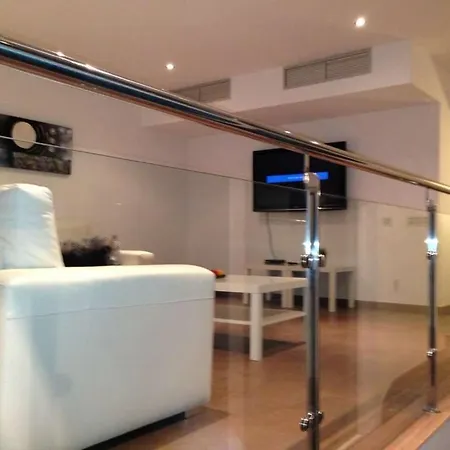 Sleeps 6 Pool Wifi וילה