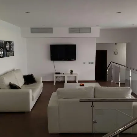Sleeps 6 Pool Wifi *