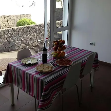וילה Sleeps 6 Pool Wifi